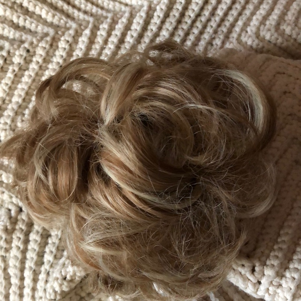 Messy bun